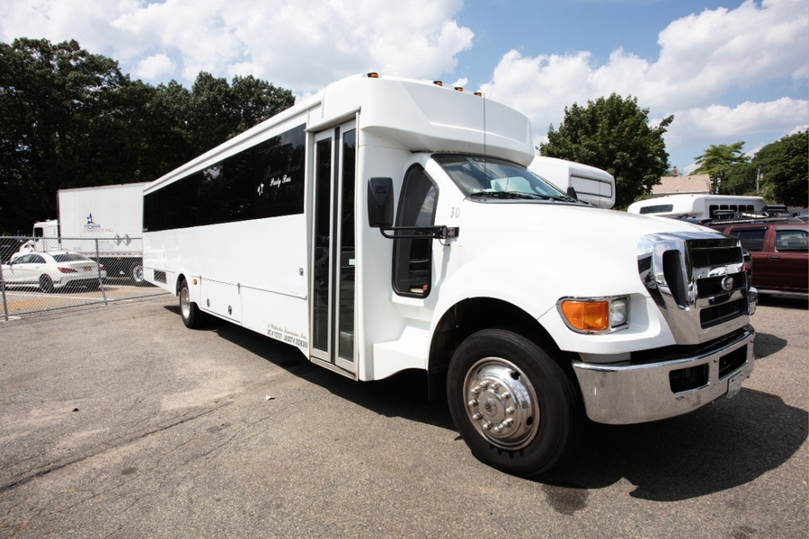 Amy-Party-Bus-Bathroom