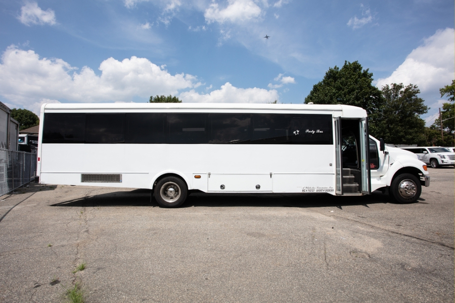 Amy Party Bus with Bathroom