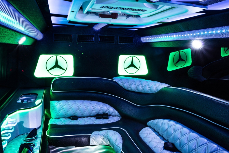 Mercedes-Benz-G-Wagon-Limo