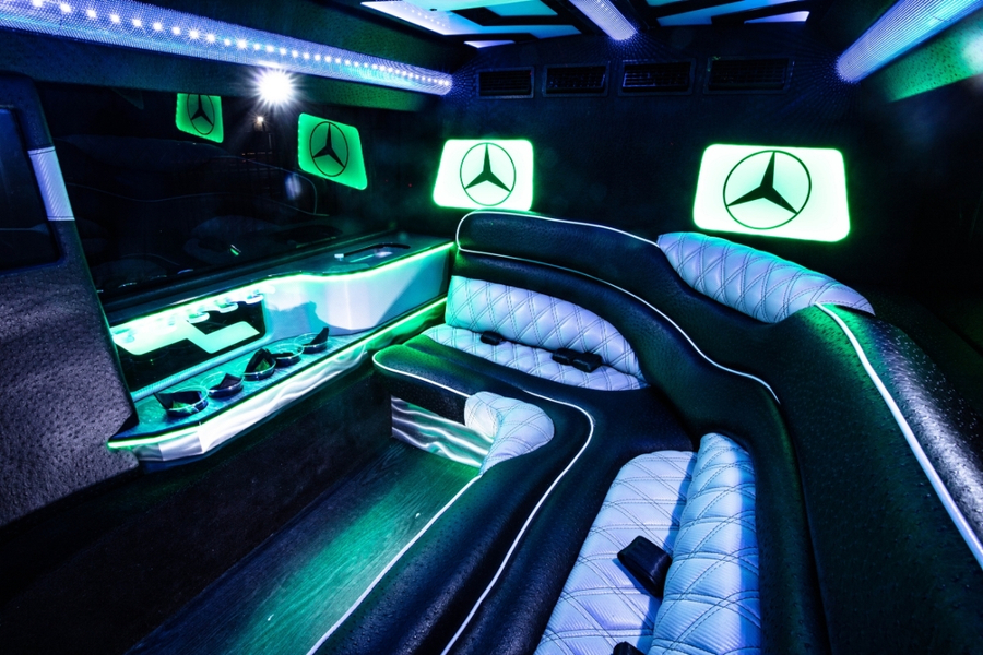 Mercedes-Benz-G-Wagon-Limo