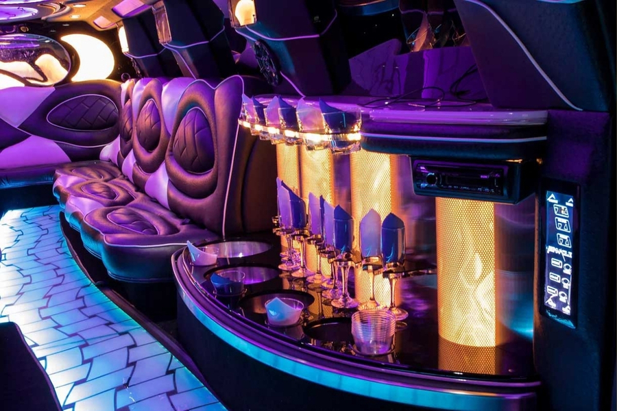 Cadillac Escalade Delux Limo