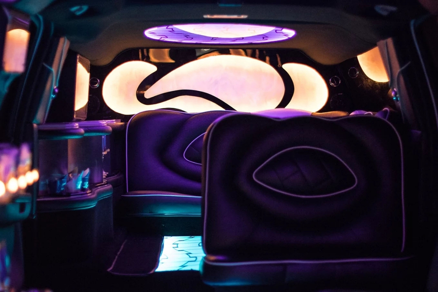 Cadillac Escalade Delux Limo