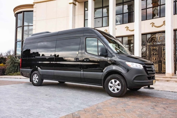 Executive-Sprinter-Limo