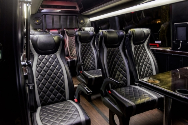 Executive-Sprinter-Limo