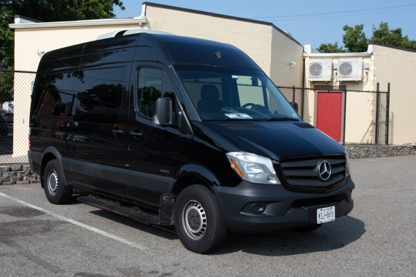 Luxury-Sprinter-Limo